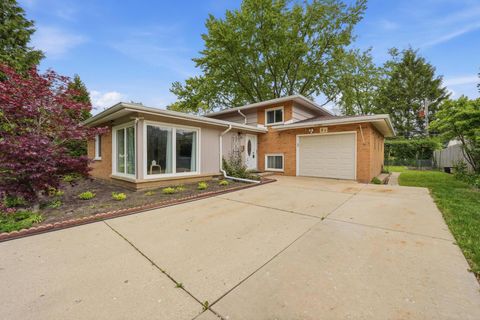 Photo of 5 S Waterman Avenue, Arlington Heights, IL 60004 (MLS # 12679461)