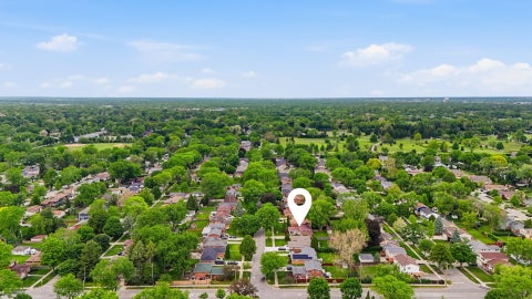 Tiny photo for 5 S Waterman Avenue, Arlington Heights, IL 60004 (MLS # 12679461)