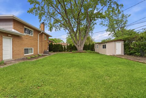 Tiny photo for 5 S Waterman Avenue, Arlington Heights, IL 60004 (MLS # 12679461)