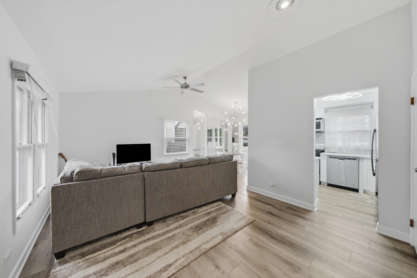 1114 Buttonwood Drive