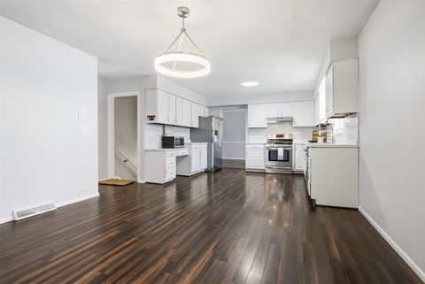 Tiny photo for 110 S Hershey Road, Bloomington, IL 61704 (MLS # 12542029)