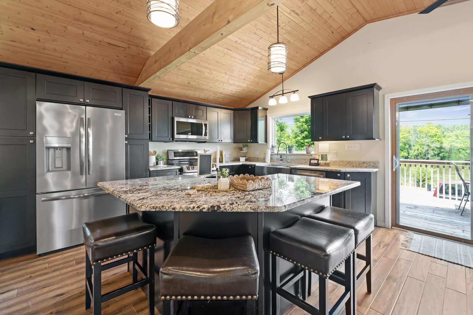 35W493 Riverside Drive