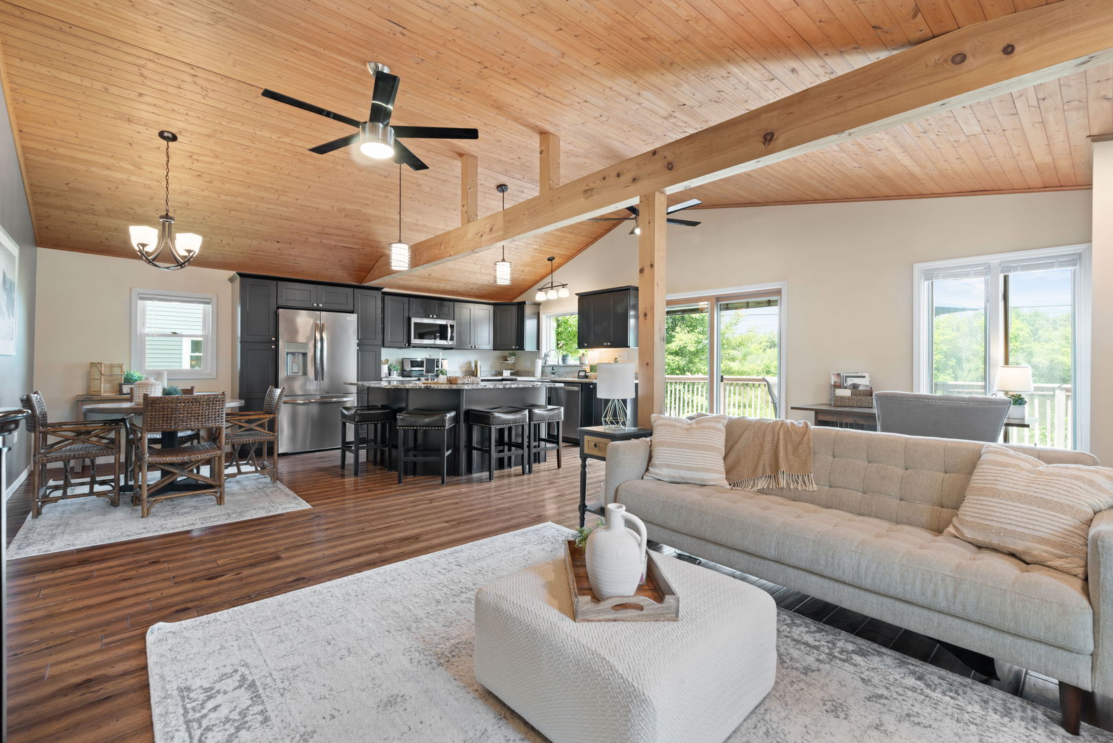 35W493 Riverside Drive