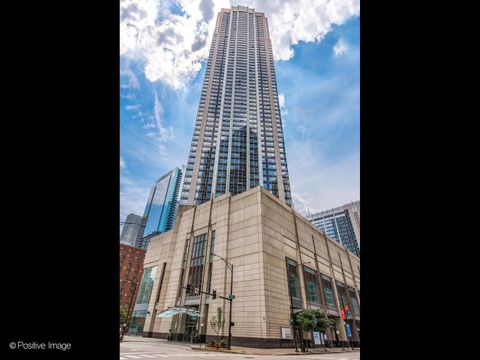 Photo of 512 N MCCLURG Court #5002, Chicago, IL 60611 (MLS # 12712753)