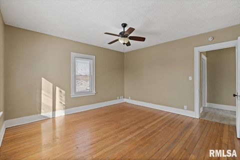 Tiny photo for 2111 MISSISSIPPI Avenue, Davenport, IA 52803 (MLS # QC4270109)