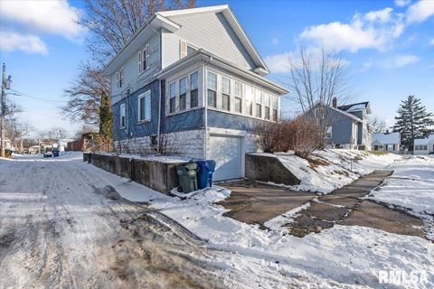 Tiny photo for 2111 MISSISSIPPI Avenue, Davenport, IA 52803 (MLS # QC4270109)