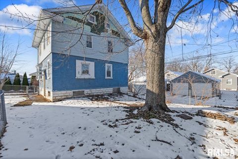 Tiny photo for 2111 MISSISSIPPI Avenue, Davenport, IA 52803 (MLS # QC4270109)