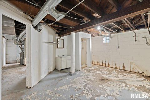 Tiny photo for 2111 MISSISSIPPI Avenue, Davenport, IA 52803 (MLS # QC4270109)