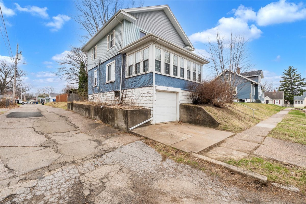 2111 MISSISSIPPI Avenue