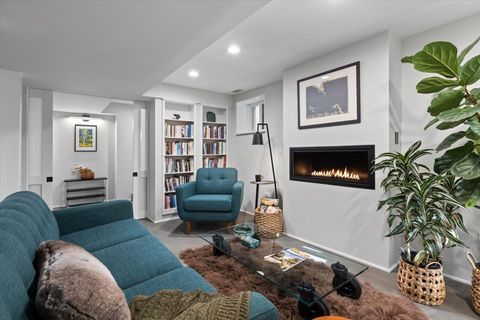 Tiny photo for 159 W Burton Place #G, Chicago, IL 60610 (MLS # 12534623)