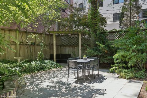 Tiny photo for 159 W Burton Place #G, Chicago, IL 60610 (MLS # 12534623)