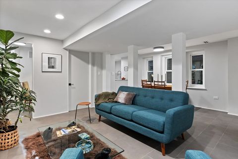 Tiny photo for 159 W Burton Place #G, Chicago, IL 60610 (MLS # 12534623)