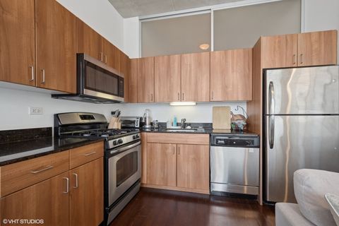 Tiny photo for 235 W VAN BUREN Street #3419, Chicago, IL 60607 (MLS # 12386248)
