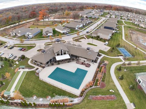 Tiny photo for North Aurora, IL 60542 (MLS # 12514324)