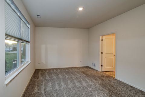 Tiny photo for North Aurora, IL 60542 (MLS # 12514324)