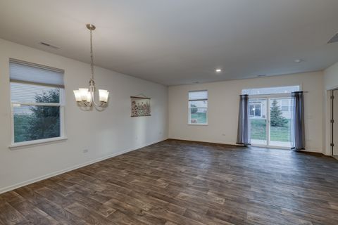 Tiny photo for North Aurora, IL 60542 (MLS # 12514324)