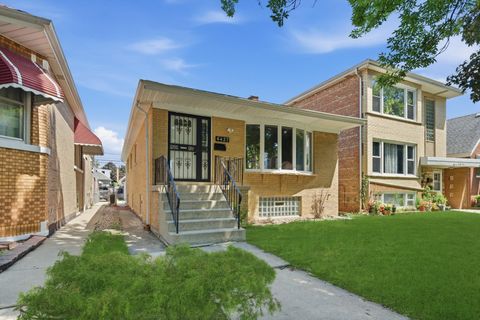 Photo of 6437 S Kedvale Avenue, Chicago, IL 60629 (MLS # 12658472)