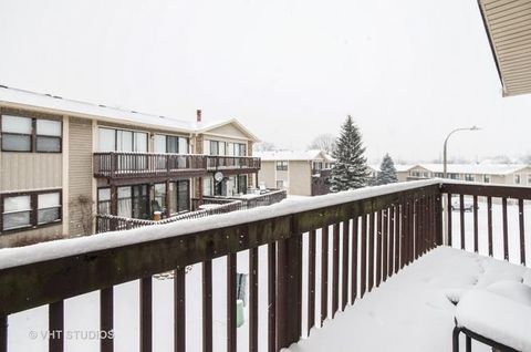 Tiny photo for 1355 Laguna Court #B, Hanover Park, IL 60133 (MLS # 12523403)