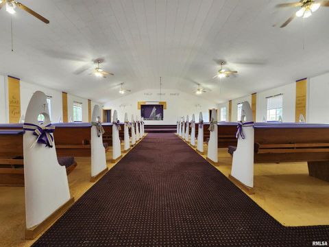 Tiny photo for 409 S HILL Street, Marion, IL 62959 (MLS # EB459364)