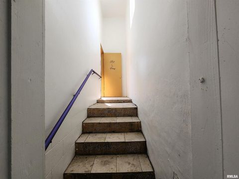 Tiny photo for 409 S HILL Street, Marion, IL 62959 (MLS # EB459364)