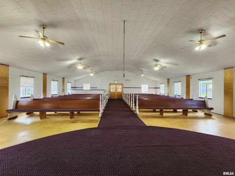 Tiny photo for 409 S HILL Street, Marion, IL 62959 (MLS # EB459364)