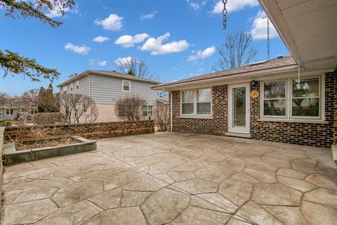 Tiny photo for 1040 E Grissom Drive, Palatine, IL 60074 (MLS # 12577138)
