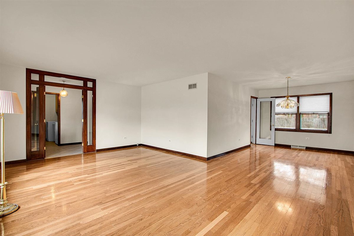 1040 E Grissom Drive