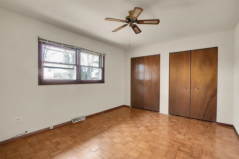 Tiny photo for 1040 E Grissom Drive, Palatine, IL 60074 (MLS # 12577138)