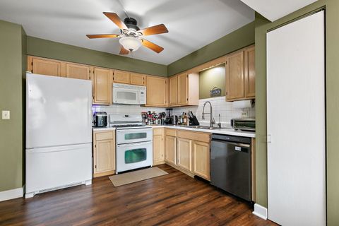 Tiny photo for Crystal Lake, IL 60014 (MLS # 12604189)