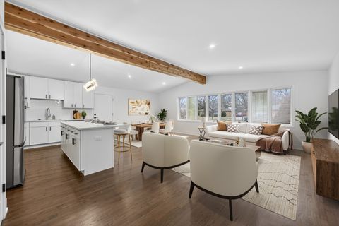 Tiny photo for 241 E Schick Road, Bloomingdale, IL 60108 (MLS # 12597096)