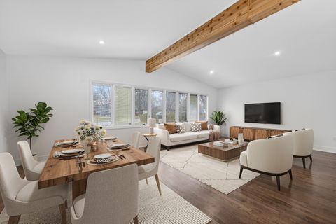 Tiny photo for 241 E Schick Road, Bloomingdale, IL 60108 (MLS # 12597096)