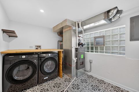 Tiny photo for 241 E Schick Road, Bloomingdale, IL 60108 (MLS # 12597096)