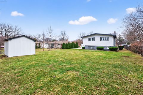 Tiny photo for 241 E Schick Road, Bloomingdale, IL 60108 (MLS # 12597096)