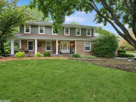 25 Lagoon Drive Hawthorn Woods IL 60047