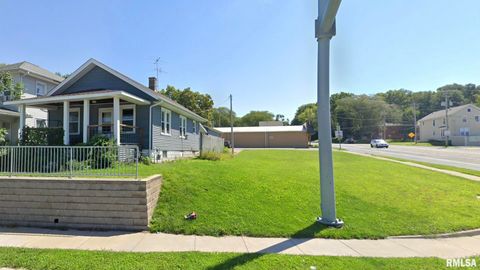 Photo of 4529 11TH Street, Rock Island, IL 61201 (MLS # 12549876)