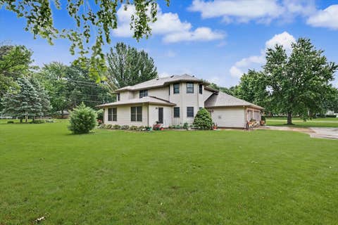Tiny photo for 402 HOLLY RIDGE Court, St. Joseph, IL 61873 (MLS # 12676794)