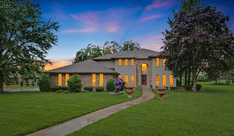 Photo of 402 HOLLY RIDGE Court, St. Joseph, IL 61873 (MLS # 12676794)