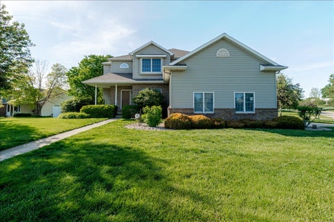 Tiny photo for 102 Meadowland Drive, Lexington, IL 61753 (MLS # 12641025)