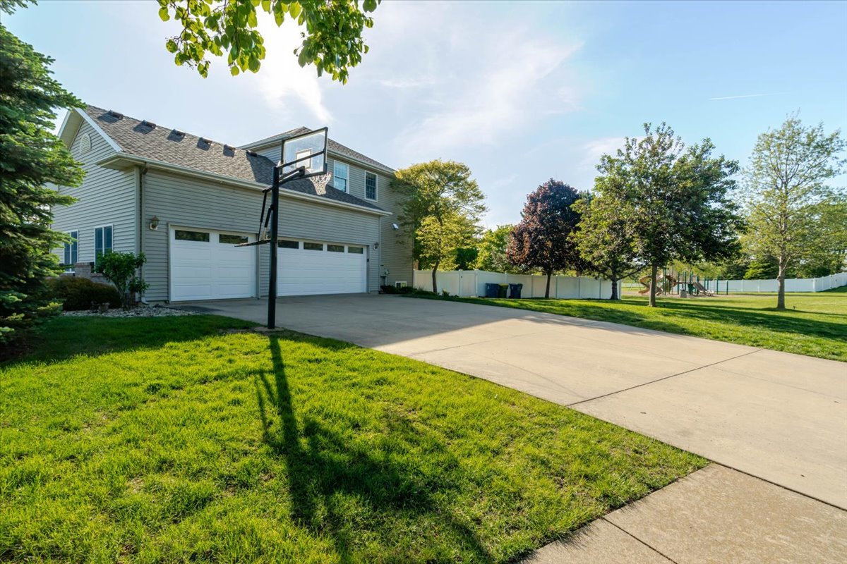 102 Meadowland Drive