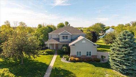Photo of 102 Meadowland Drive, Lexington, IL 61753 (MLS # 12641025)