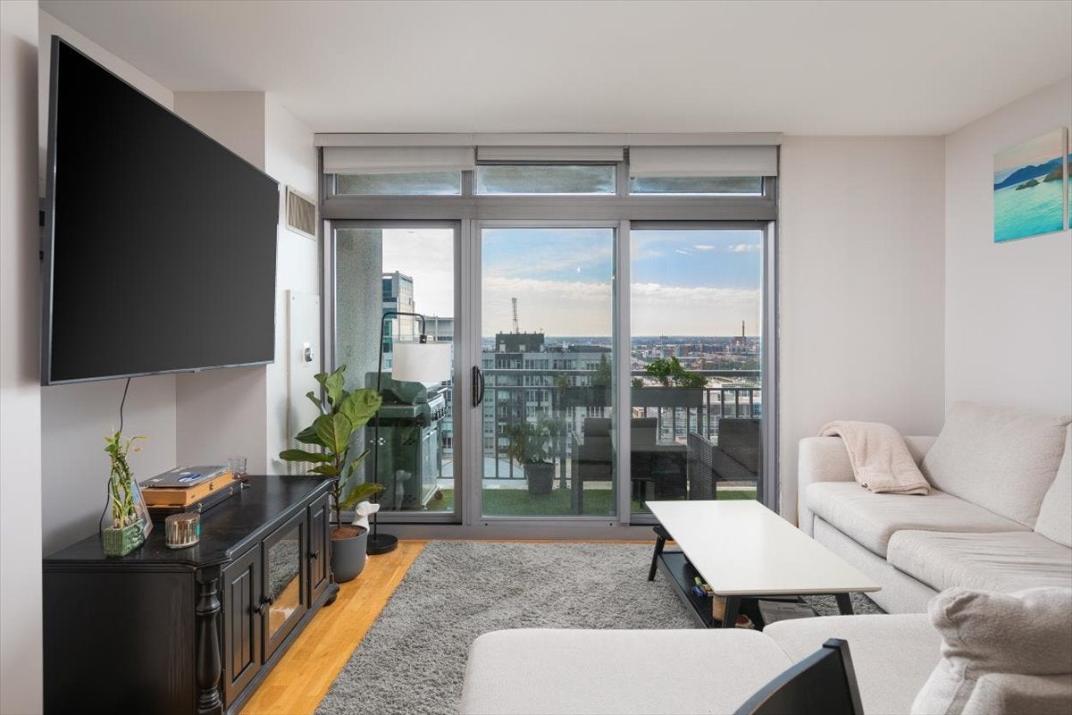 125 S Jefferson Street 2308