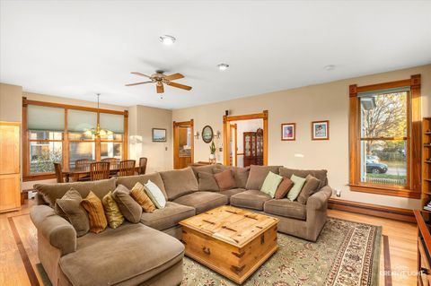 Tiny photo for 4214 Deyo Avenue, Brookfield, IL 60513 (MLS # 12542376)