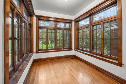 Tiny photo for 5433 S Greenwood Avenue #2, Chicago, IL 60615 (MLS # 12730382)