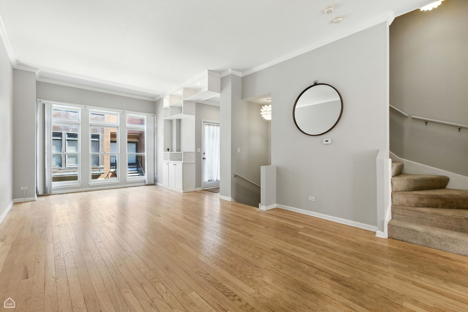 835 W VILLAGE Court