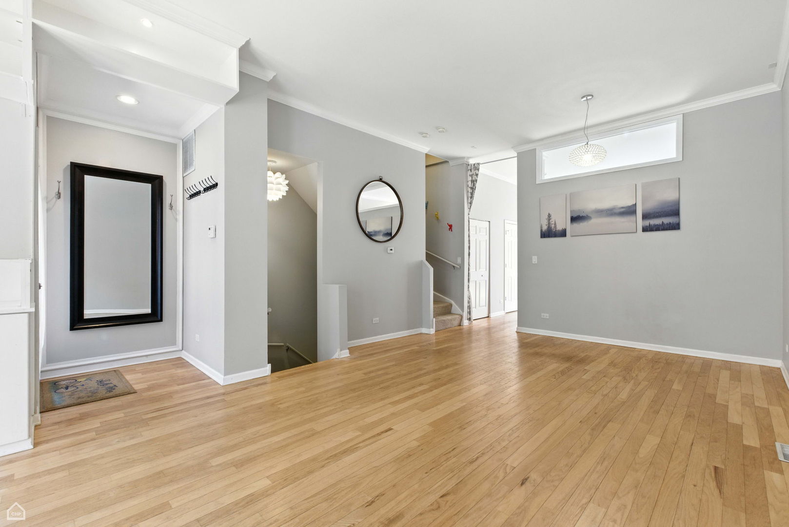 835 W VILLAGE Court