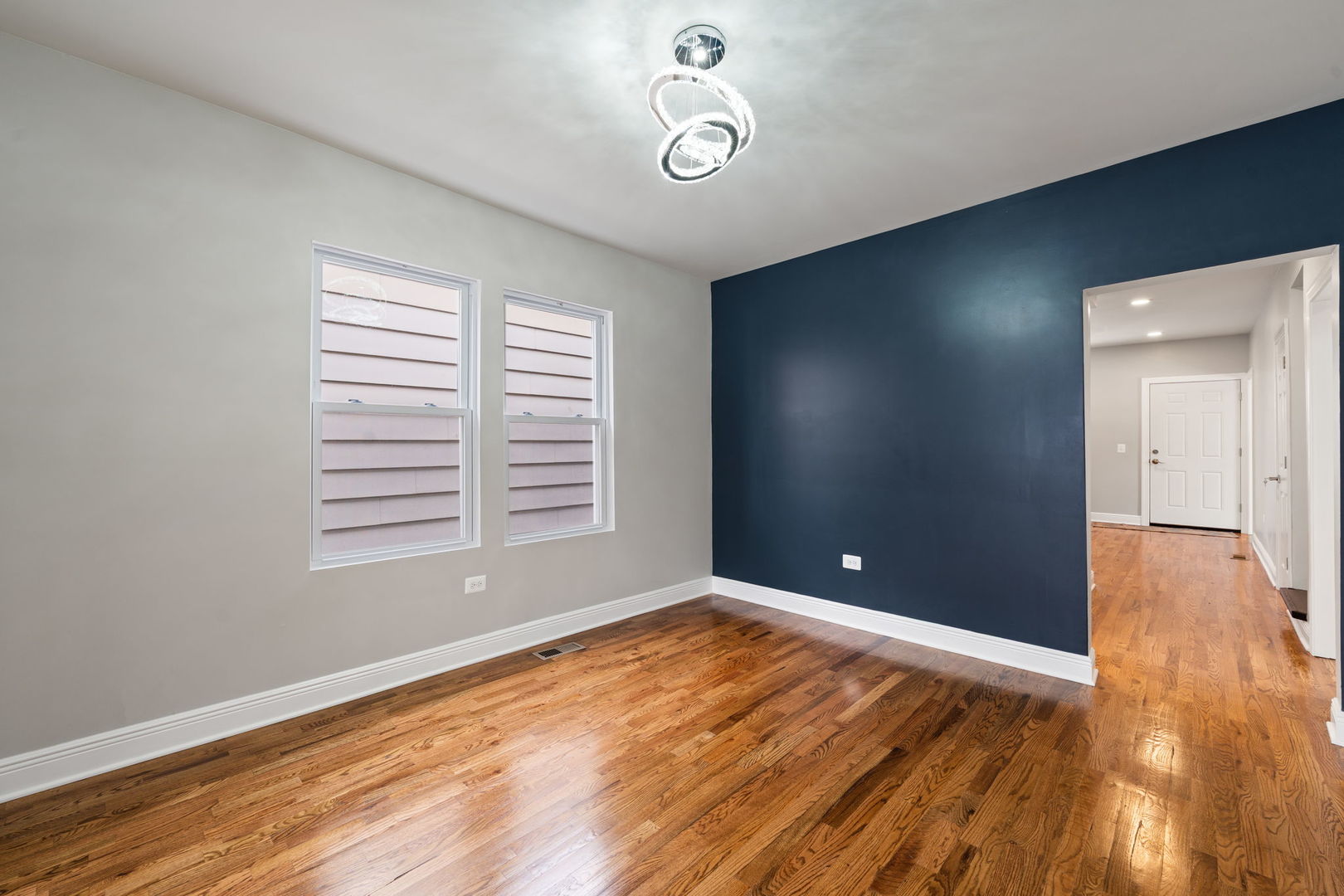 6402 S Claremont Street