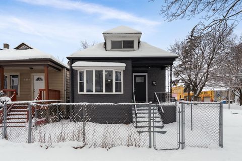 Photo of 6402 S Claremont Street, Chicago, IL 60636 (MLS # 12529136)