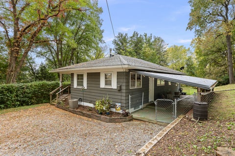 Tiny photo for 3203 Eads Street, Davenport, IA 52802 (MLS # 12788566)