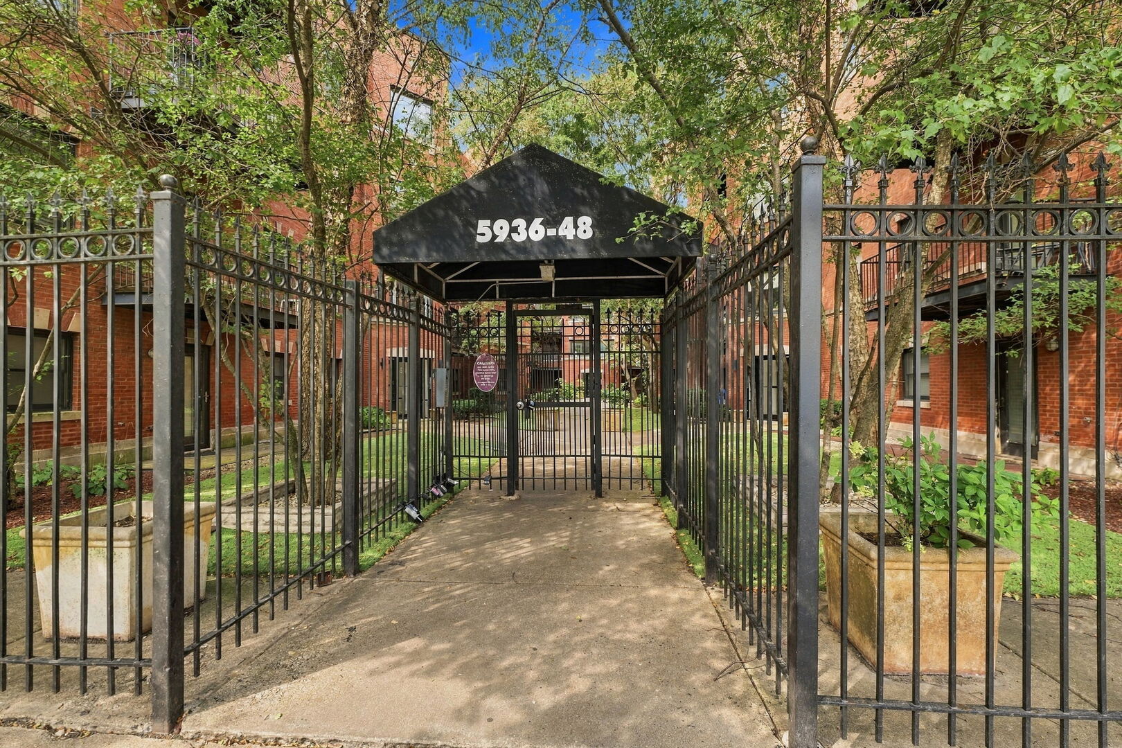 5944 S King Drive 1E