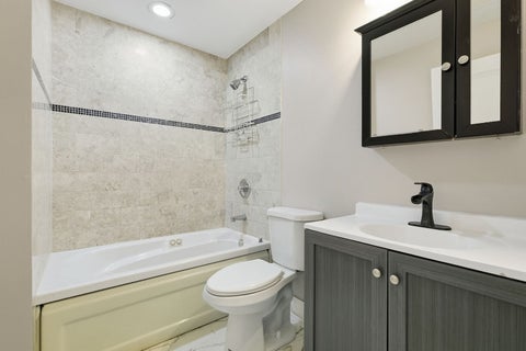 Tiny photo for 5944 S King Drive #1E, Chicago, IL 60637 (MLS # 12757561)